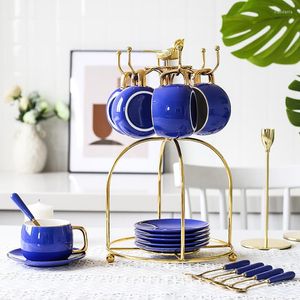 Кружки Color Coffee Cup Set Европейский британский стиль маленький роскошный керамический послеобеденный чай с блюдцом и ложкой