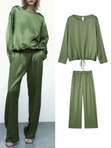 Kvinnors tvåbitar byxor Traf Fashion Spring Summer Blus sätter kostym 2023 Casual Silk Soft Short Shirts Elastic Midje Outwear 230313
