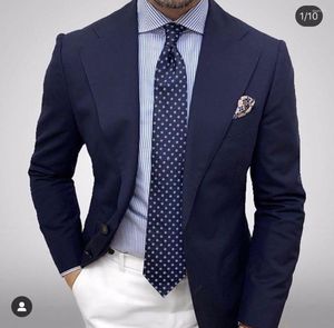 Erkekler lacivert ceket beyaz pantolon erkekler kostüm homme slim fit 2 adet smokin damat balo balığı maskülino gündelik şık