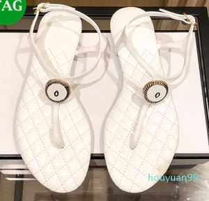 2023 Designer Cnel Women Sandaler Lambskin quiltade platt thong vit svartrosa lyx kvinnor utomhus sommar flip flops tofflor 34-40 euro