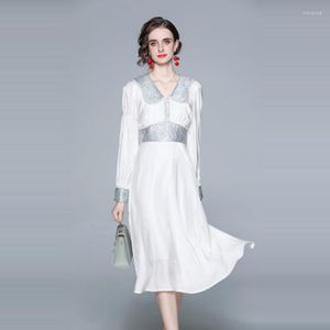 Casual klänningar kvinnor vår elegant vit lång klänning festa hög kvalitet jacquard party robe femme vintage pärldesigner vestidos