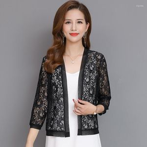 Kvinnors blusar Stylish Trendy Froral Patch Design Bolero Retro Vintage Crochet Summer Beach Cover Up Top Cloak Open Stitch Kimono Cardigain