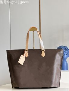Najwyższej jakości teczki kobiety torby modne torby na ramię designer mini kwadratowe torebki skórzane torebki stary kwiat klasyczny torebka crossbody Wysoka jakość A5