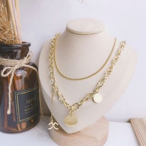 Luxury dubbellager Graduerad hänge halsband klassisk charm design modestil smycken trend unga stil tillbehör fundament mångsidig enkel skönhet