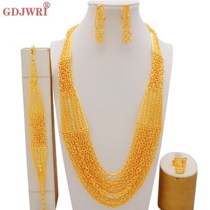 Set di gioielli da sposa Set di gioielli color oro africano Dubai di lusso per le donne Collana con nappe da sposa Bracciali Orecchini Gioielli da sposa indiani Boemia 230313