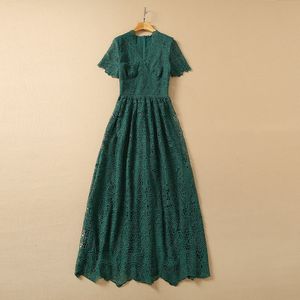 Vestido de manga curta de verão pescoço redondo de pescoço verde floral bordado com painéis de painéis elegantes vestidos de piso casual 22q151638