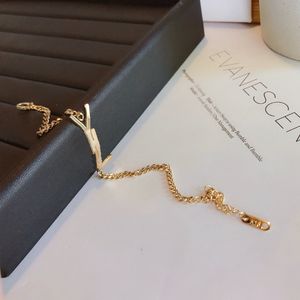 Mulheres de luxo designer marca carta corrente pulseira 18k banhado a ouro celebridade pulseira acessórios premium casal festa jóias família amor presentes