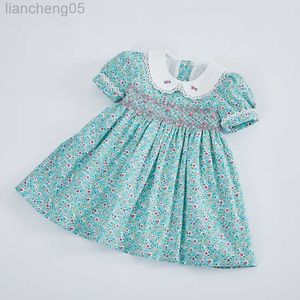 Robes de fille enfants petites filles à la main smockées robes d'impression de fleurs florales 2023 printemps été enfant en bas âge fille princesse Vintage robe de smock W0314