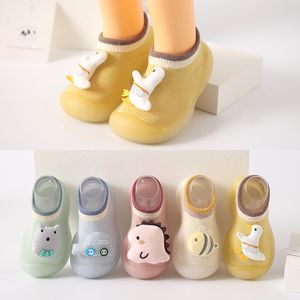 First Walkers Baby Shoes Winter Knit Cute Cartoon Non-slip Floor Socks Girls Boys Kids Soft Rubber Sole First Walker Shoes Socks Infant Shoes 230314