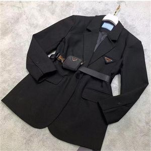 Damen-Anzugmantel, luxuriöse Designer-Jacken, modische passende umgekehrte Dreiecksbuchstaben, Blazer, Oberteil, mittlere und lange Anzüge, hochwertige Jacke, mit Gürteltasche