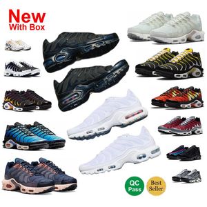 TN PLUS Utility Tiger Running Shoes France Festival Triple Black With Box Men Women Graph Paper Brasilien växla olivikoner Metalliska silvertränare Dhgate New