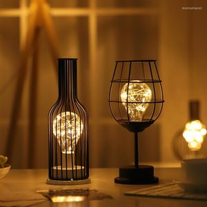 Tischlampen Nordic Lampe Eisen Dekorative Rotwein Tasse Flasche Kupferdraht LED Nachtlicht