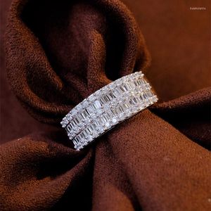 Pierścienie klastra UNICE LUXURY T Square 1,0ct Diamond Ring Real 18K Solid White Gold Jewelry AU750 Podwójny rząd dla kobiet przyjęcie weselne