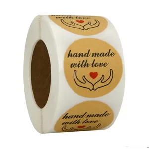 1 polegada 1000pcs feitos à mão com amor Kraft Paper Gift Packaging Tag Sticker Baked Products Tags de papel de papel Diy Pacote de casamento adesivos