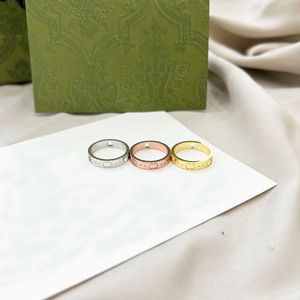 Designers de luxuris Ring Ring Star Rings para mulheres Jóias de moda masculina Versão estreita Versão Top Nível Compromisso de Jóias Senhoras Presente Três cores