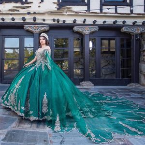어깨에서 사냥꾼 녹색 Quinceanera 드레스 2023 아플리크 생일 파티 가운 케이프 대회 졸업 달콤한 16 공주