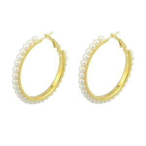 Hoop kolczyki Huggie Big Circle Ladies Plastikowe koraliki złota poszyjka okrągła biżuteria hurtowa spersonalizowana 2023 dla kobiet