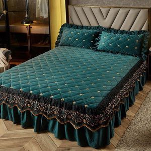 Bed Skirt Luxury Thicken Velvet Quilted Bed Skirt Embroidered Bedspread Soft Short Plush King Size Fitted Sheet Not Including Pillowcase 230314