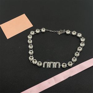 Stora juvelkedjor lyxarmband för kvinnor full diamanter bokstäver charm armband dam dedikera temperament smycken