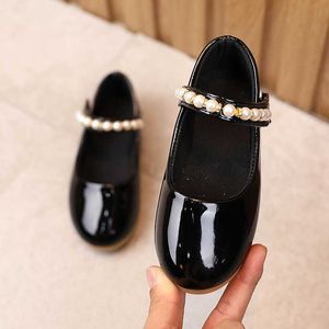 Flat Shoes S Leather Autumn New Pearl Little Fashion Bead Kids Girl Princess Dancing Shoes Storlek 21-36 P230314