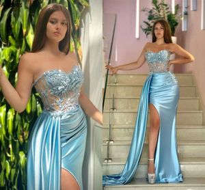 Light Sky Blue Arabic Aso Ebi Prom Dresses Sweetheart Lace Appliqued Crystal Beaded Mermaid Evening Gowns Peplum Corset Ruched Side Split Formal Party Wear CL2001