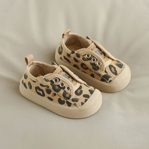 Första Walkers spädbarnsbarnskor Autumn Girls Boys Canvas Shoes Children Soft Bottom Non-Slip Leopard Kids Baby First Walkers Shoes 230314