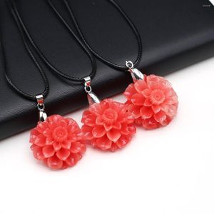 Pendant Necklaces Synthetic Coral Flower Necklace High Quality Ladies Elegant Banquet Decoration Jewelry Birthday Gift Bulk Wholesale