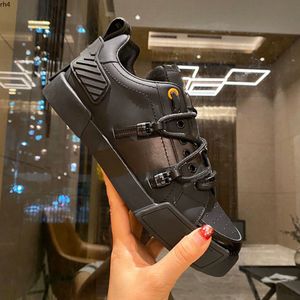 2023 Os mais recentes sapatos esportivos masculinos em luz simples e elegante e confortável e respirável na parte superior do pé clássico versátil sapatos de vestido tamanho35-45 cxploi rh400001