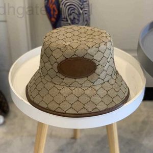 Top Caps Tasarımcı Moda Tasarım Mektubu Kova Şapkası Erkek Kadınlar için Katlanabilir Siyah Balıkçı Plaj Güneş Visor Geniş Kötü Şapkalar Katlanır Bayanlar Bowler Cap Mfof