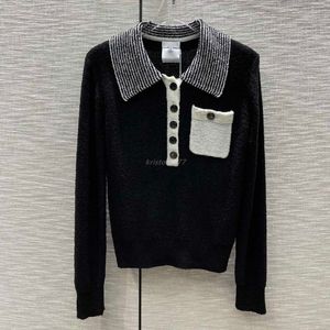 23SS FW Women Sweaters Knits Designer Tops With Letter Buttons Milan Runway Brand Slim Vintage Designer Crop Top Shirt High End Elasticity Pullover Tröja Outwear