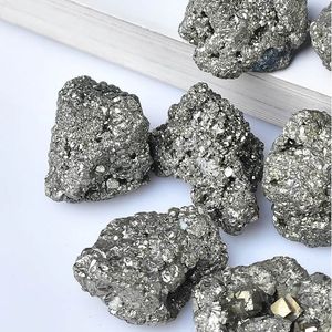 1 Pezzo Pietre Naturali Pirite Cristallo Cluster Pietra Irregolare Roccia Minerale Campione Energia Decorazione Domestica Minerale Grezzo Decoratio