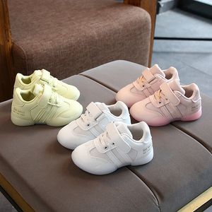 First Walkers Baby Girl Toddler Shoes Spring Kids Sneakers Solid Color Child Boy Sport Shoe Mesh Breattable Walking Shoes Non-Slip Light 230314