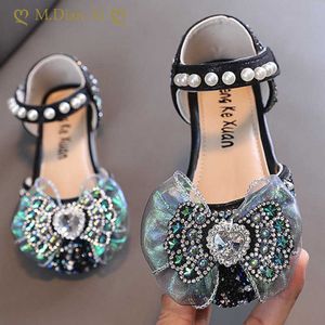 أحذية Girls Princess Shoes Summer Fashion Sequins Bow Flat Students 2023 New Children Pearl Rhinestones Performance Sandals P230314