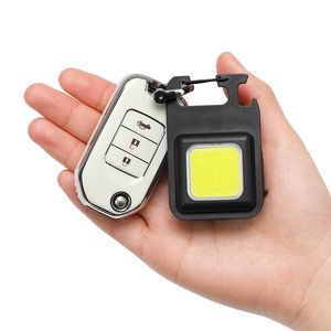 Home Mini Cob Flashlilt Multi Functional Bottle Opener Mini Charging طوارئ محمولة ضوء محمول في الهواء الطلق أداة أخرى