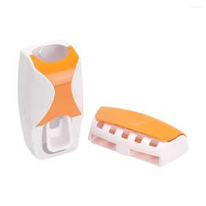 Set di accessori per il bagno Cremagliera per montaggio a parete alla moda Accessori per il bagno domestico Spremiagrumi automatico Portaspazzolino Dispenser di dentifricio