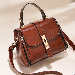 Fransk Retro Mori Style 2021 Nytt mode konstnärlig enkel väska Crossbody axelväska för kvinnor