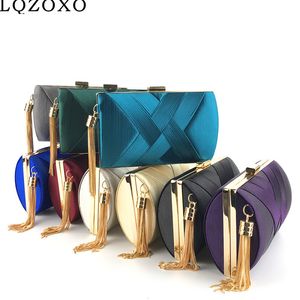 Kvällspåsar Satin Criss Cross Women Evening Bags Green Color Party Clutch Bags Tassel Golden Metal Shoulder Chain Handväskor 230314