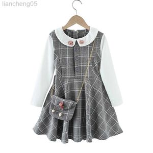 Flickans klänningar Girl Dress Plaid Pattern Mönster Girl Party Dress Patchwork Barn Party Dress With Bag Teenage Clothes for Girls 6 8 10 12 14 W0314