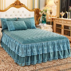 Saia de cama cinza bege de luxo de veludo de luxo de camas de casamento grossas lençóis de cama de cama bordado na cama de renda de algodão espalhados 230314