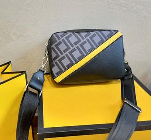 Messenger Bag Designer Fashion Postman Bags de alta qualidade Bolsas de ombro de qualidade Crossbody Men com bolsa de bolso com zíper bolsa sacoche 23*15*cm