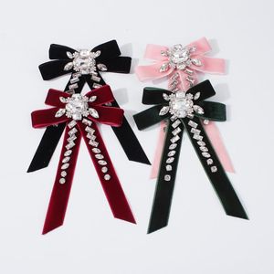 Hårklämmor Barrettes Solid Color Velvet Clip Women Girls Rhinestone Bow Hairpin Hairpins Vintage Barrette Tie Prom Party Accessories