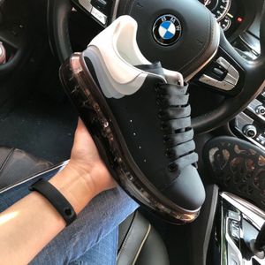 High quality women and men's shoes designer luxury brand flat Sneaker couples contracted unique design very nice with box and dust bag MKJKM000004