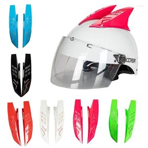 Motosiklet Kaskları 2 PCS Kask Aksesuarları İçin Korna Çıkartma Dekorasyonu Komik Çıkartmalar 40GF