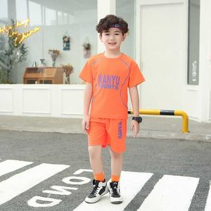 Set di abbigliamento Tuta da tennis per bambini Abbigliamento estivo a maniche corte Completo da ragazzo a due pezzi aa Set sportivo per bambini Ragazzo Tshirtshorts