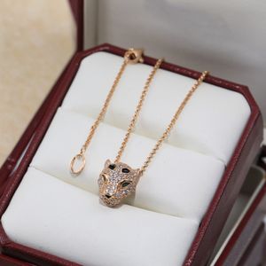 collana panthere per donna designer per uomo diamante Smeraldo argento fine placcato oro 18K T0P qualità più alta contro qualità regalo anniversario stile classico 006