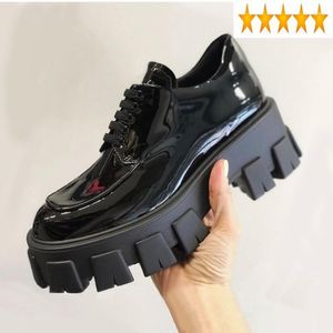 Klädskor plattform höstkvinnor patent läder snörning upp svarta damer pumpar England Preppy Style High Heel Casual Sneakers