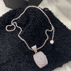 Orologio Collane con ciondolo dal design raffinato per donna Collane femminili con diamanti pieni Gioielli in argento con collo regolabile con scatola