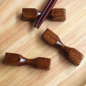 100Pcs/Lot Dumbbell Chopsticks Holder Wooden Leaf Shape Knife Stand Spoon Rest Fork Rack Frame Art Craft Dinner Product Kitchen