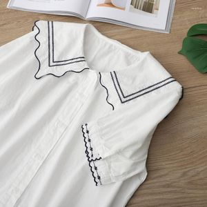 Bluzki damskie koszule Summer i literatura i sztuka haftowa żeńska biała koszuli krótkoczestronne