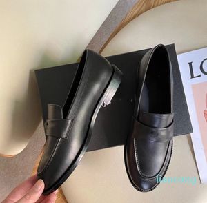 2023 Mulheres vestidos formais Lok Fu Sapatos Solid Cor Design Simples 100% sola de couro contém caixas e bolsas
